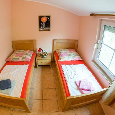 Guest House Almond Bečići المظهر الخارجي الصورة