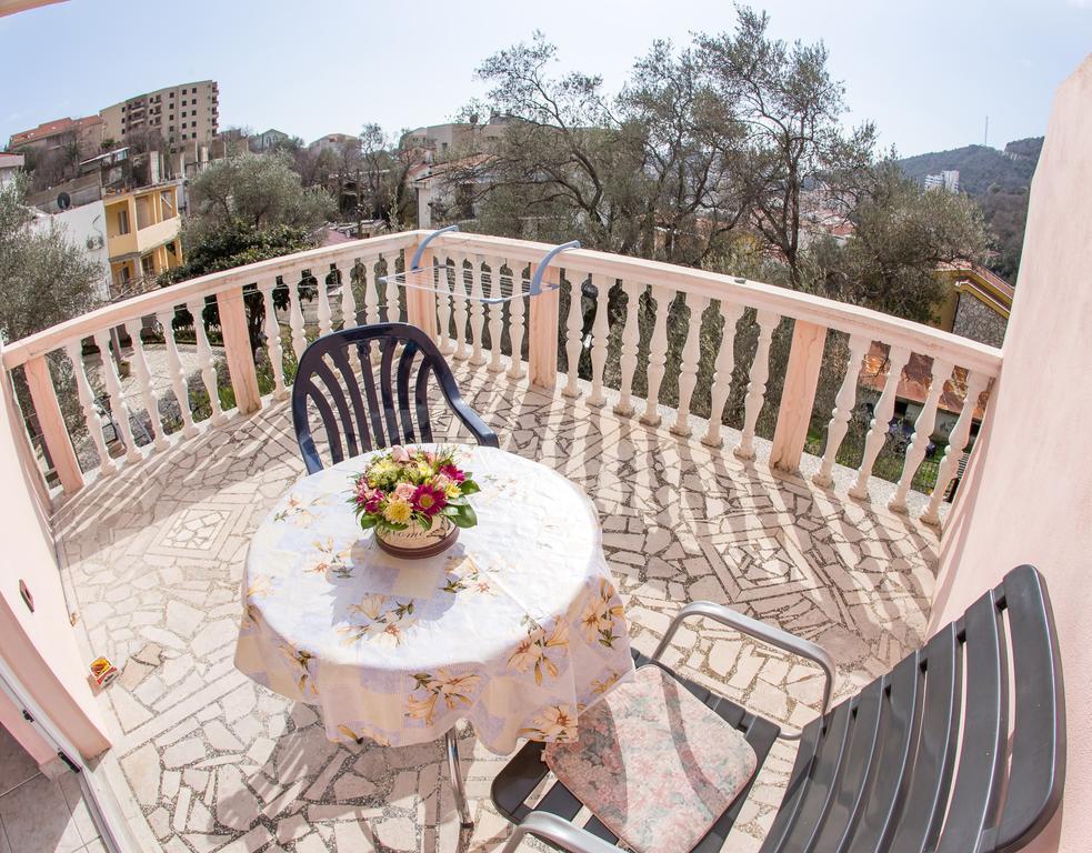 Guest House Almond Bečići المظهر الخارجي الصورة